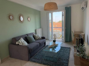 Magnifique appartement rénové 2p à Cannes avec vue